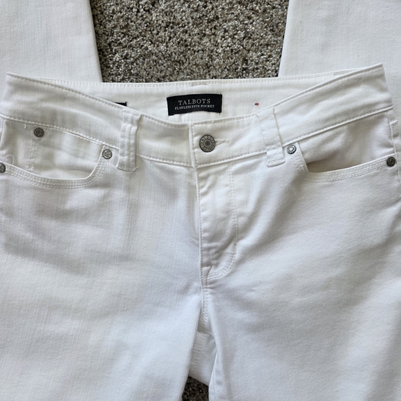 Elegant White Skinny Jeans for Women - Picture 5 of 6